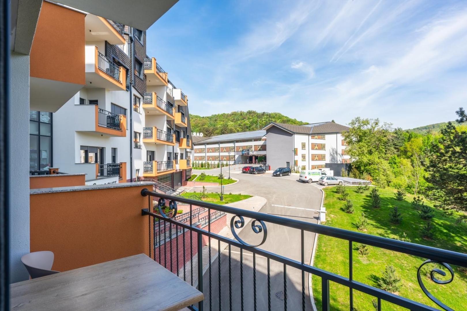 ורדניק Fruske Residences מראה חיצוני תמונה